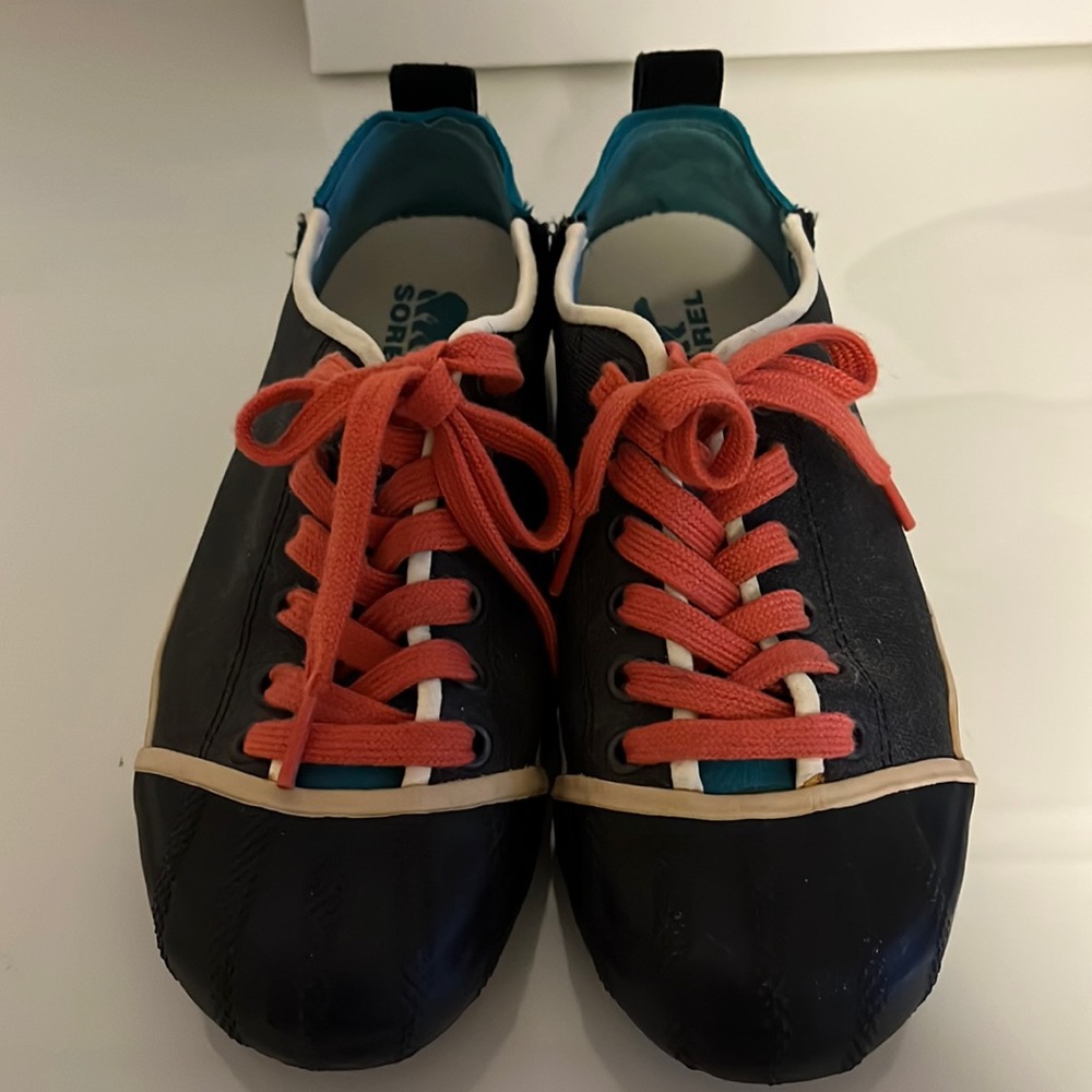 Waterproof sorrel sneakers with rubber toes!